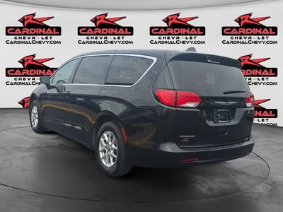 2022 Chrysler Voyager LX