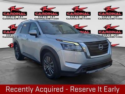 2022 Nissan Pathfinder SL