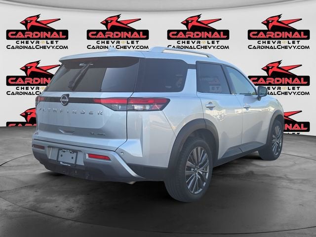 2022 Nissan Pathfinder SL