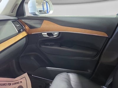 2024 Volvo XC90 Plus Bright Theme