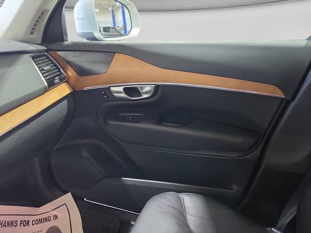 2024 Volvo XC90 Plus Bright Theme