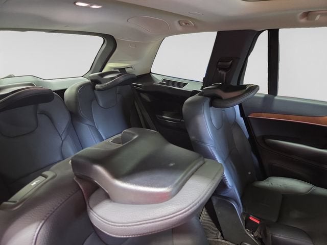 2024 Volvo XC90 Plus Bright Theme