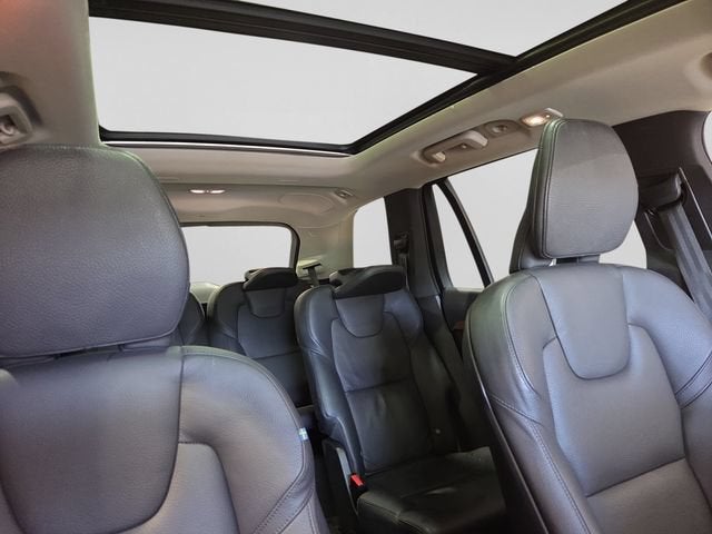 2024 Volvo XC90 Plus Bright Theme