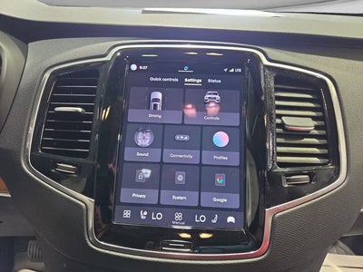 2024 Volvo XC90 Plus Bright Theme