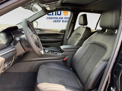 2026 Jeep Grand Cherokee Altitude