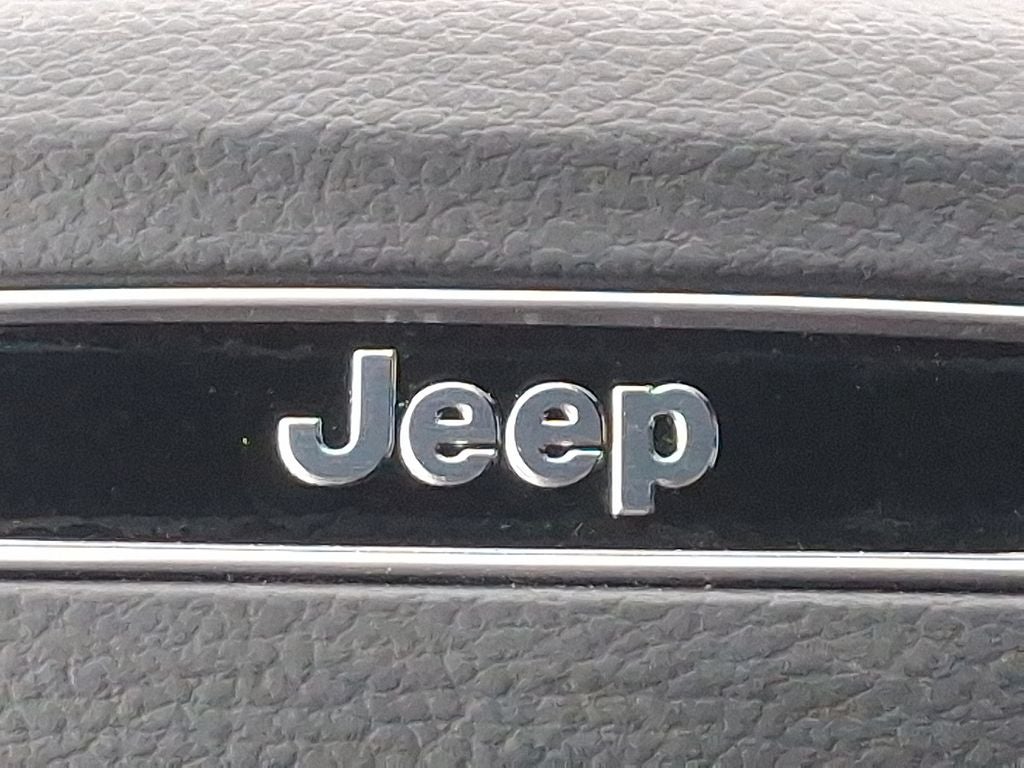 2026 Jeep Grand Cherokee Altitude