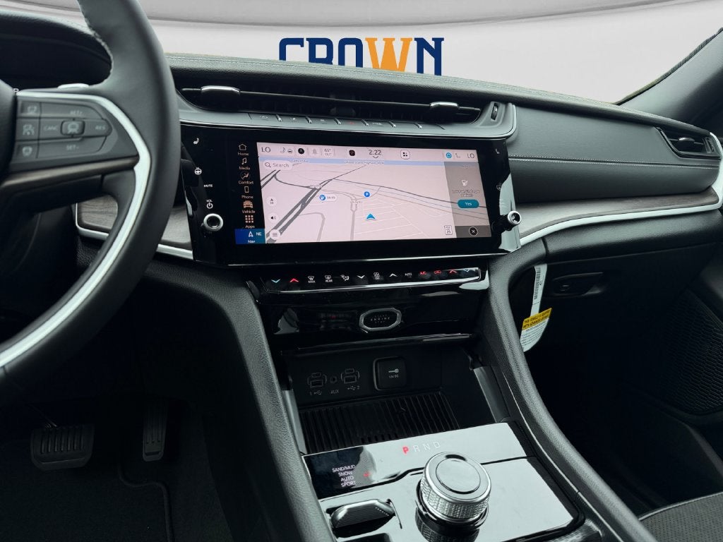 2027 Jeep Grand Cherokee Laredo Altitude