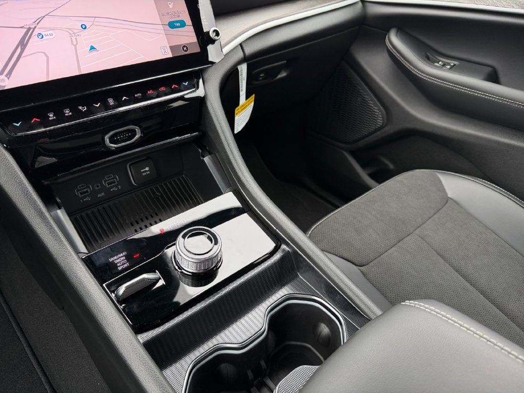 2027 Jeep Grand Cherokee Laredo Altitude