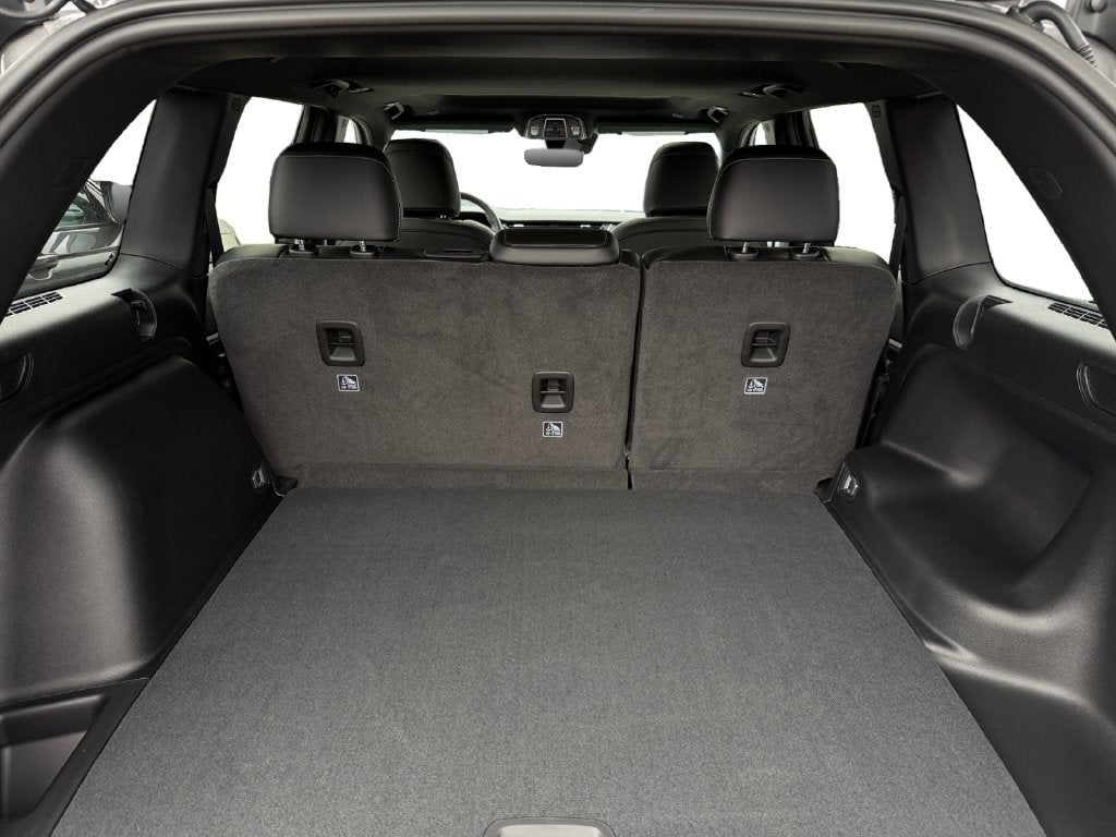 2027 Jeep Grand Cherokee Laredo Altitude