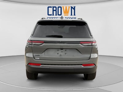 2027 Jeep Grand Cherokee Laredo Altitude