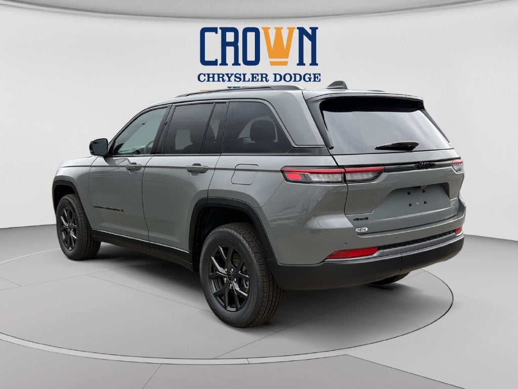 2027 Jeep Grand Cherokee Laredo Altitude