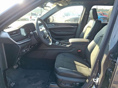 2026 Jeep Grand Cherokee Altitude