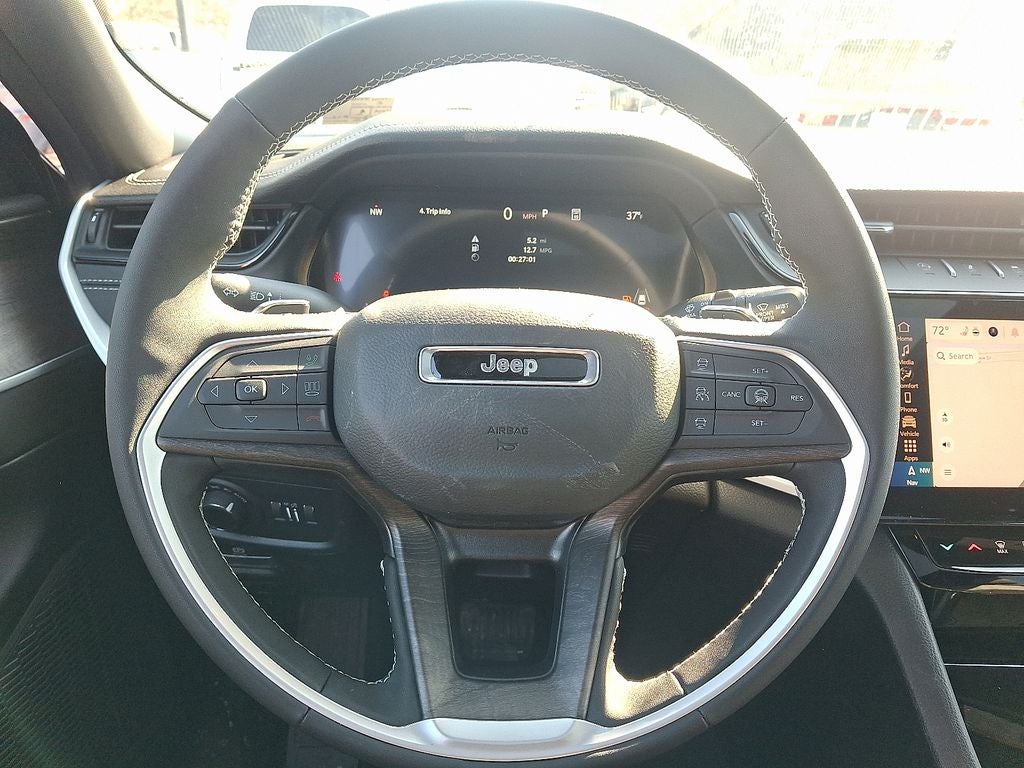 2026 Jeep Grand Cherokee Altitude