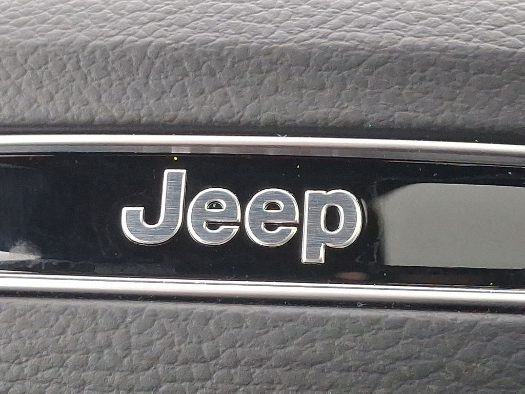 2026 Jeep Grand Cherokee Altitude
