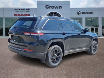 2026 Jeep Grand Cherokee Altitude