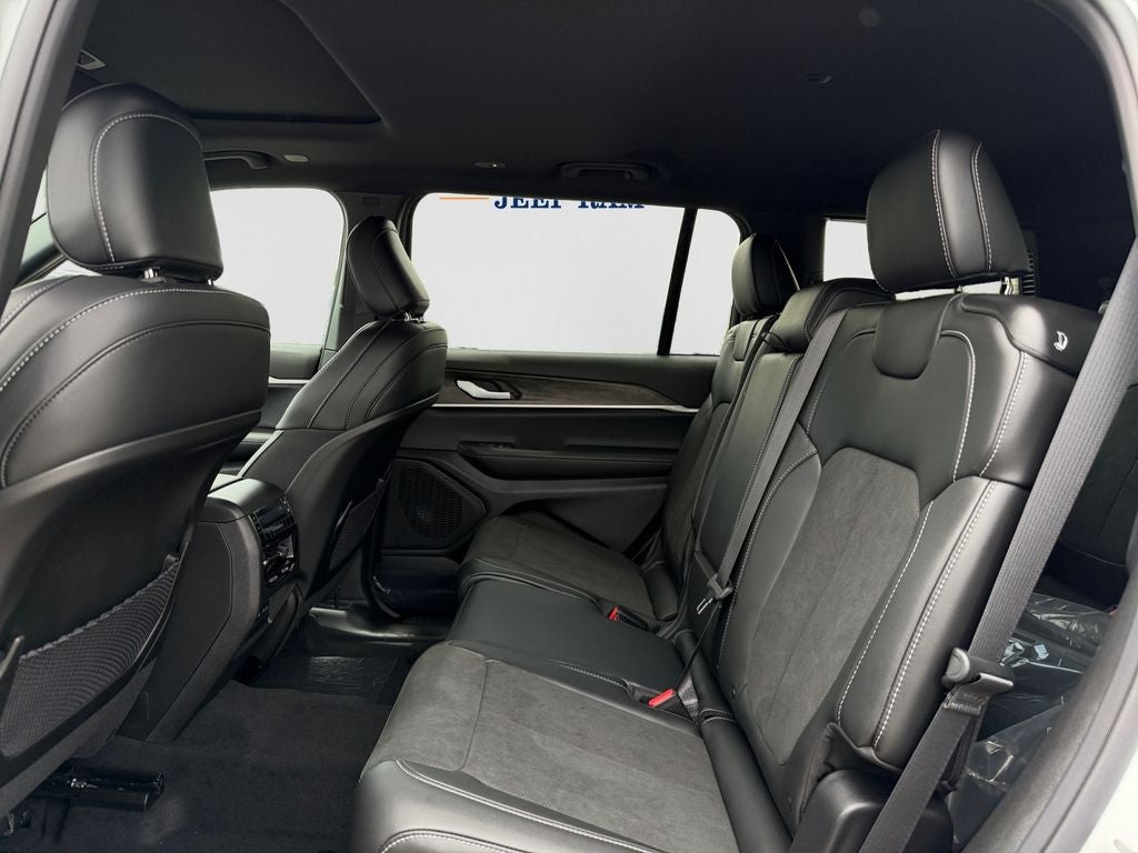 2026 Jeep Grand Cherokee L Altitude