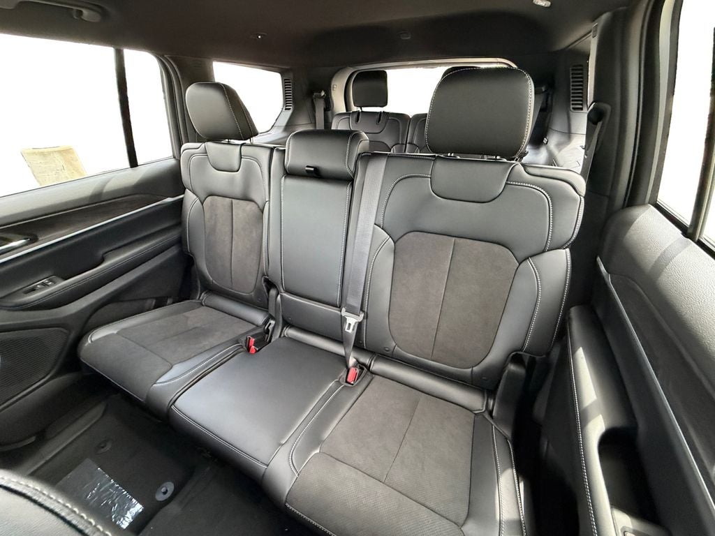 2026 Jeep Grand Cherokee L Altitude