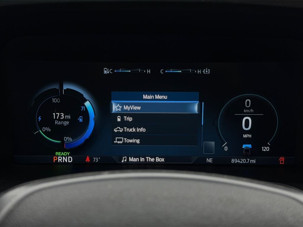 2022 Ford F-150 Lightning Lariat