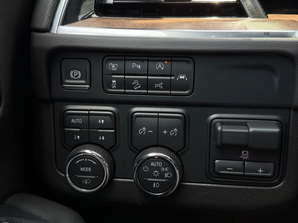 2025 Chevrolet Suburban High Country