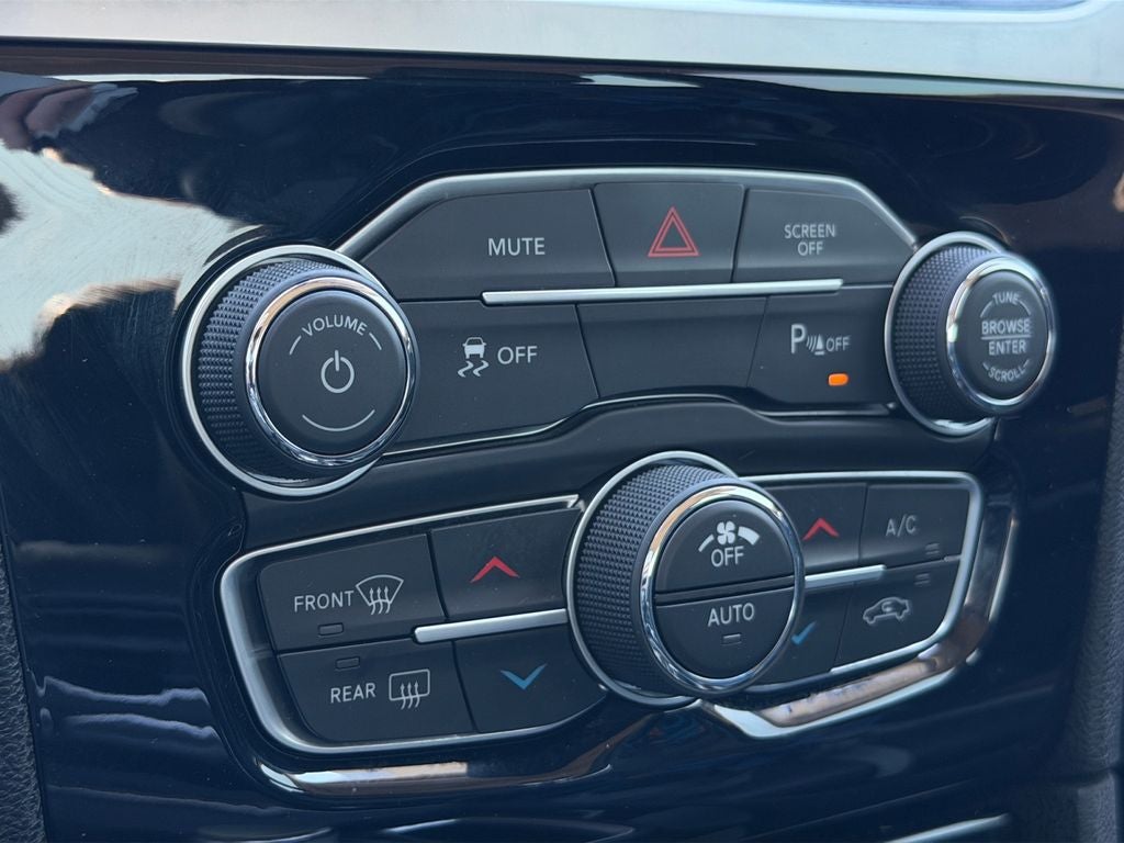 2023 Chrysler 300 Touring