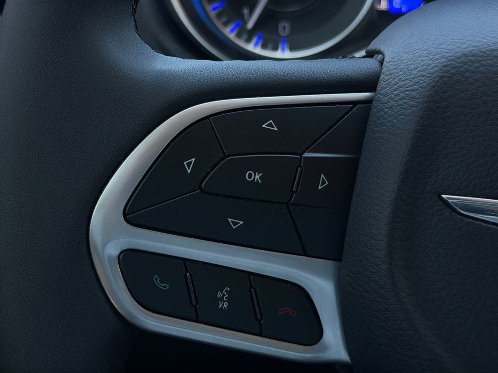 2023 Chrysler 300 Touring