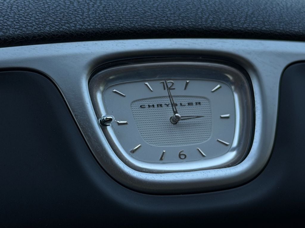 2023 Chrysler 300 Touring
