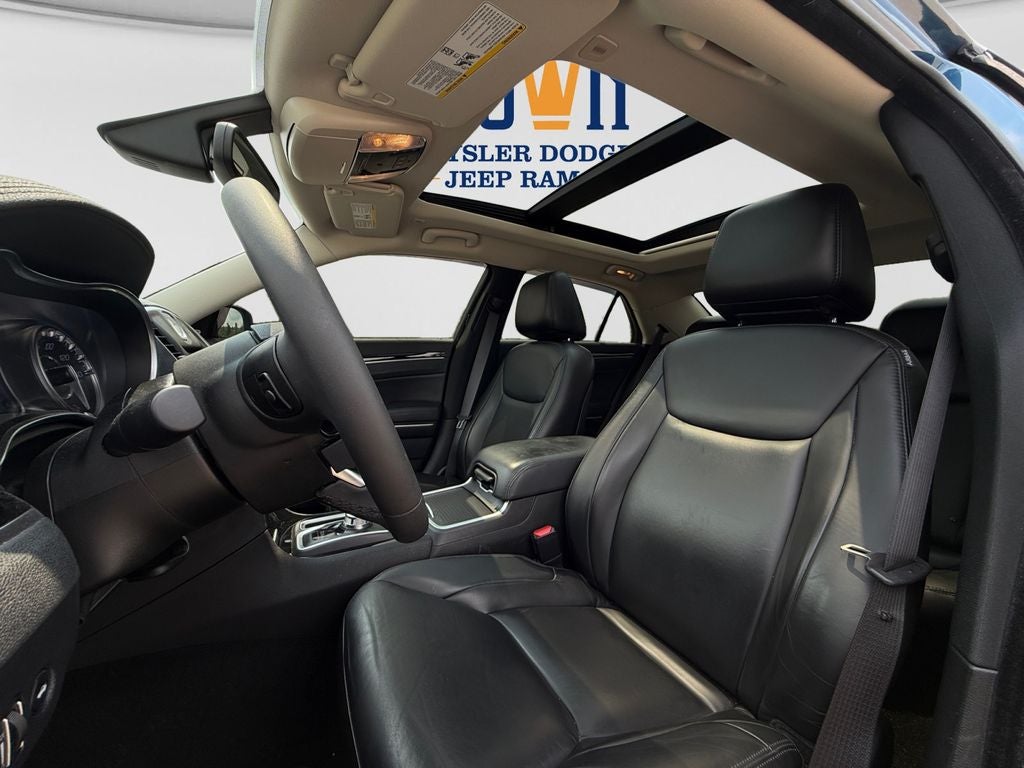 2023 Chrysler 300 Touring