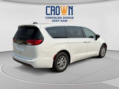 2026 Chrysler Voyager LX