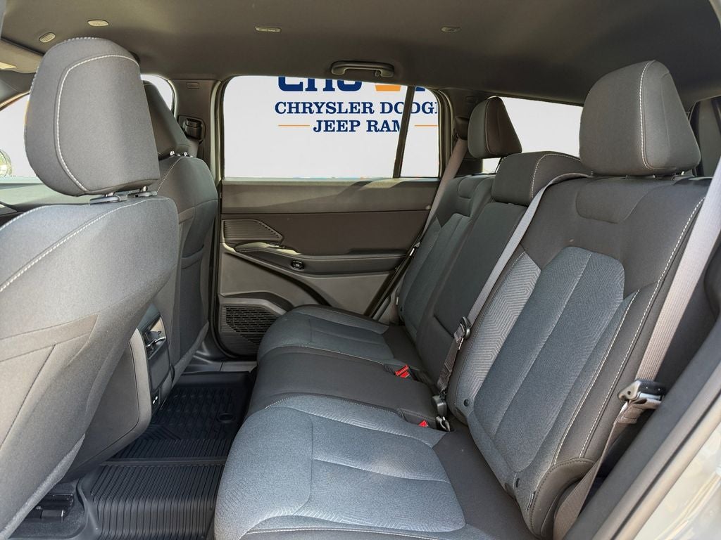 2026 Jeep Cherokee Laredo