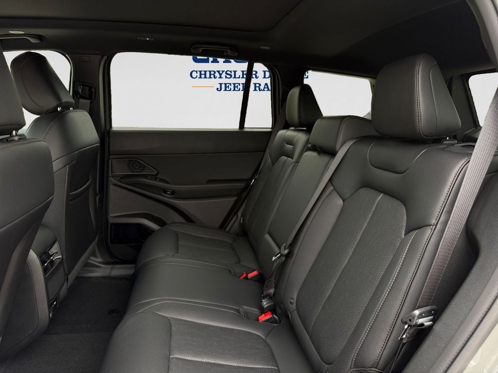 2026 Jeep Cherokee Overland