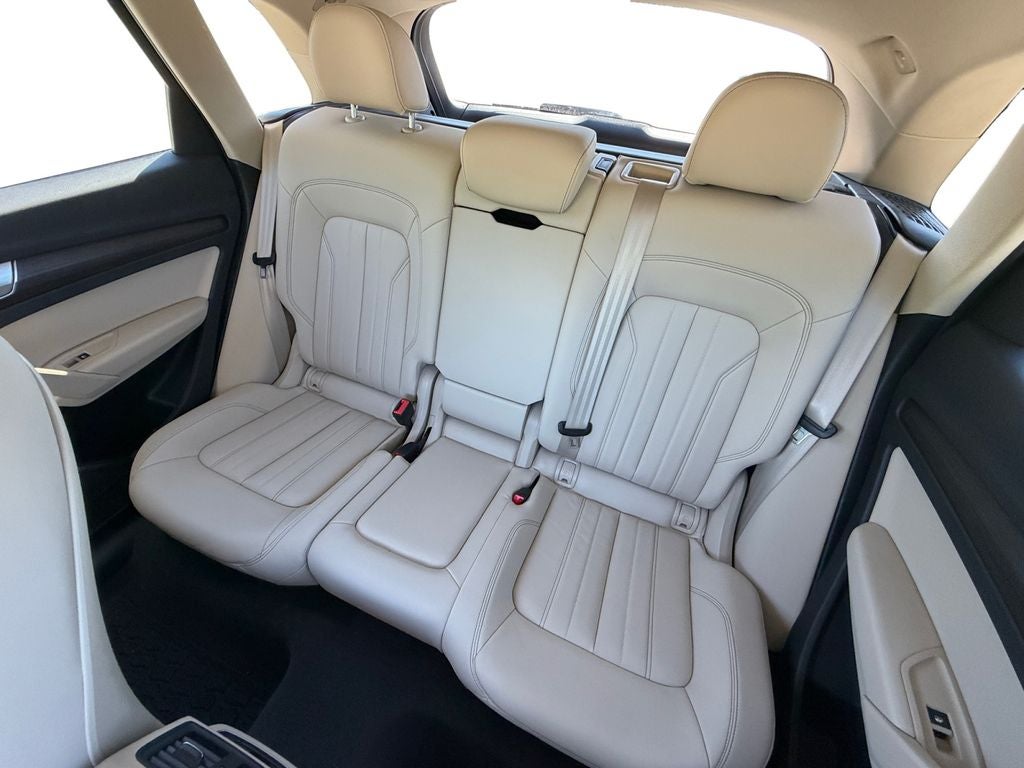 2023 Audi Q5 45 S line Premium quattro