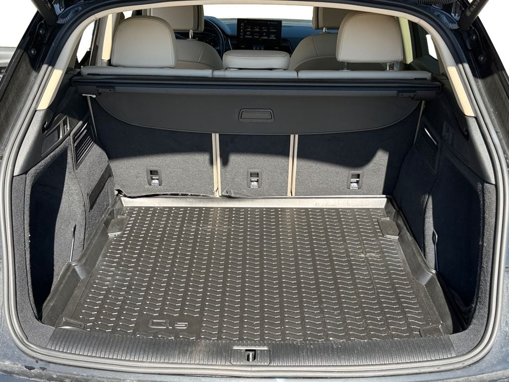 2023 Audi Q5 45 S line Premium quattro