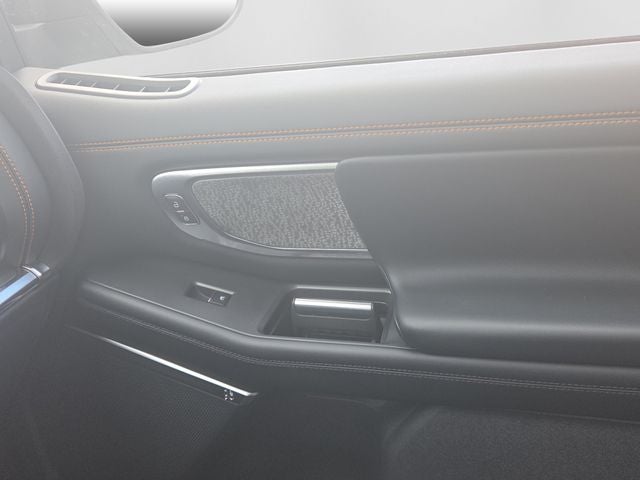 2027 Ford Expedition Tremor TRAILHEAD HIGH HAT PACKAGE