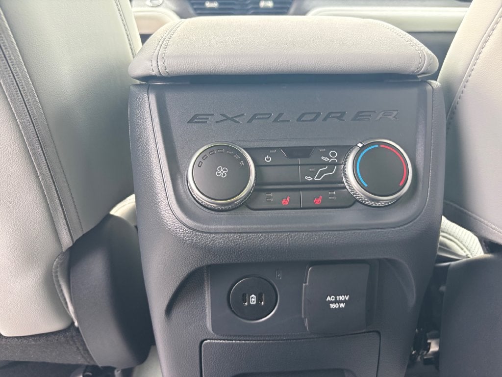 2027 Ford Explorer Platinum