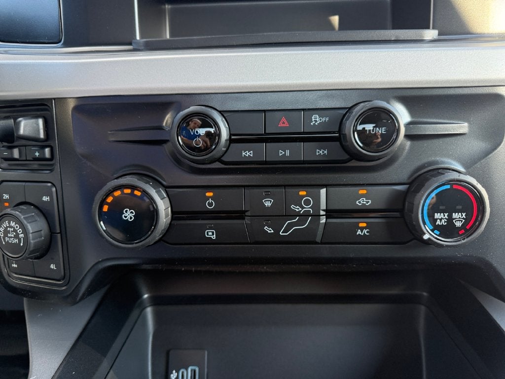 2027 Ford F-350SD F-350® XLT