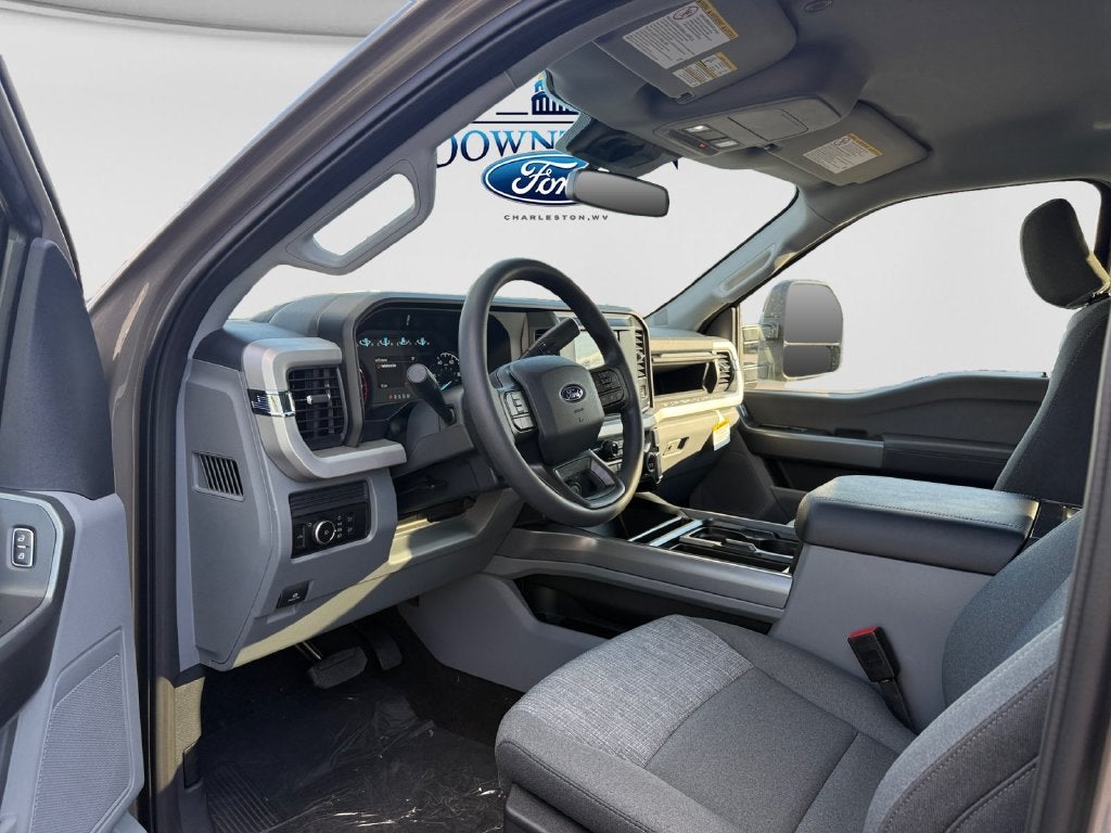 2027 Ford F-350SD F-350® XLT