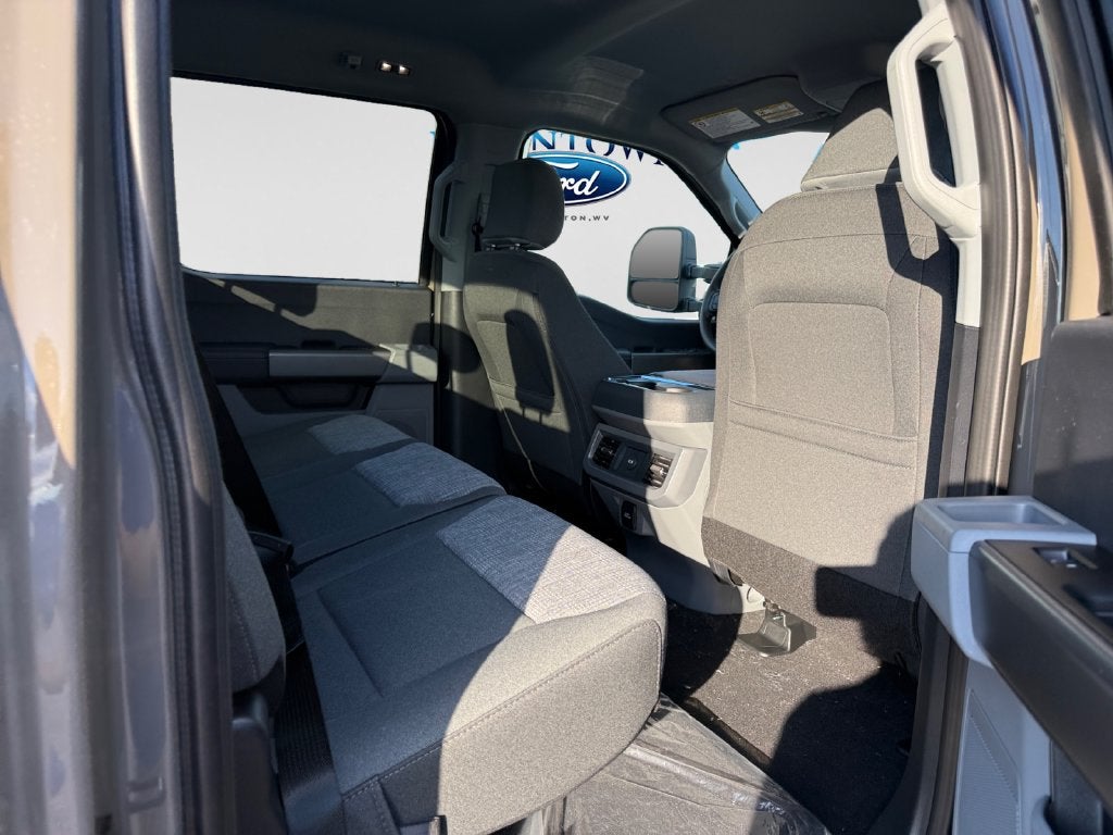2027 Ford F-350SD F-350® XLT