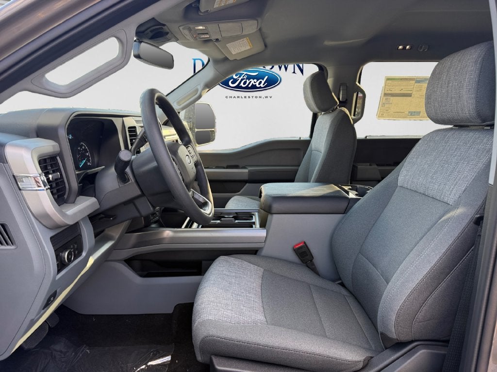 2027 Ford F-350SD F-350® XLT