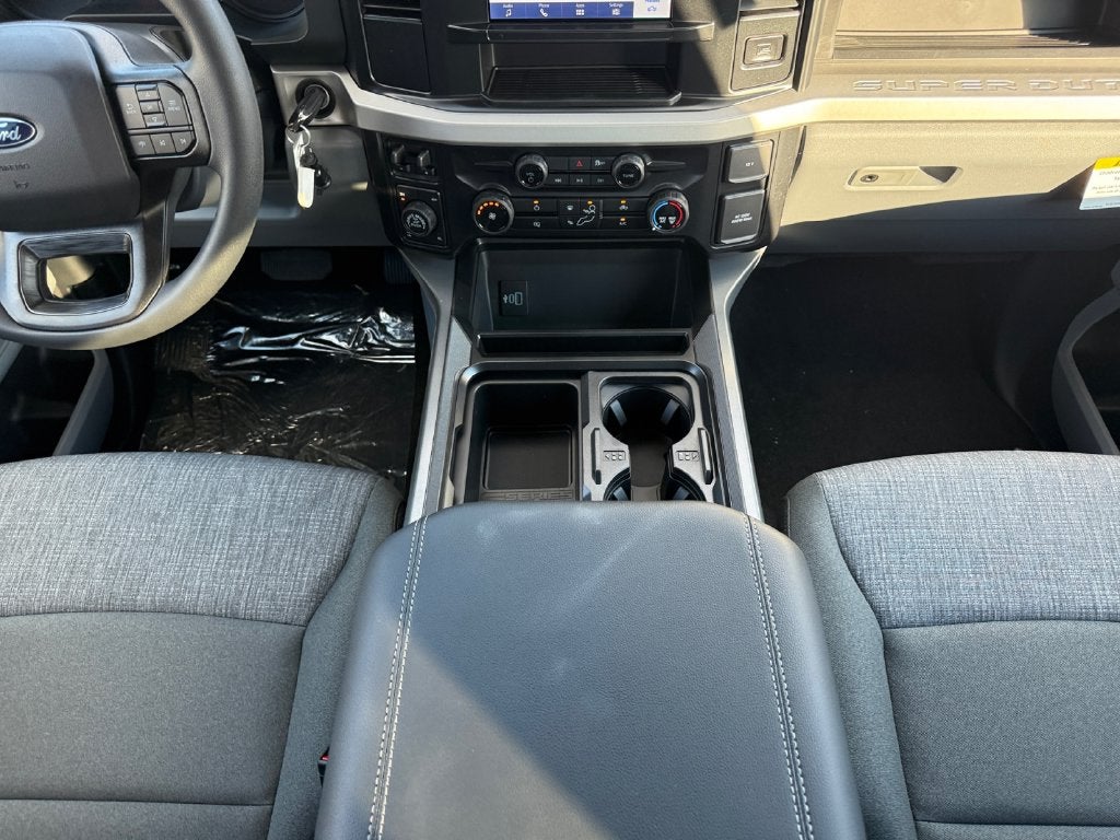 2027 Ford F-350SD F-350® XLT