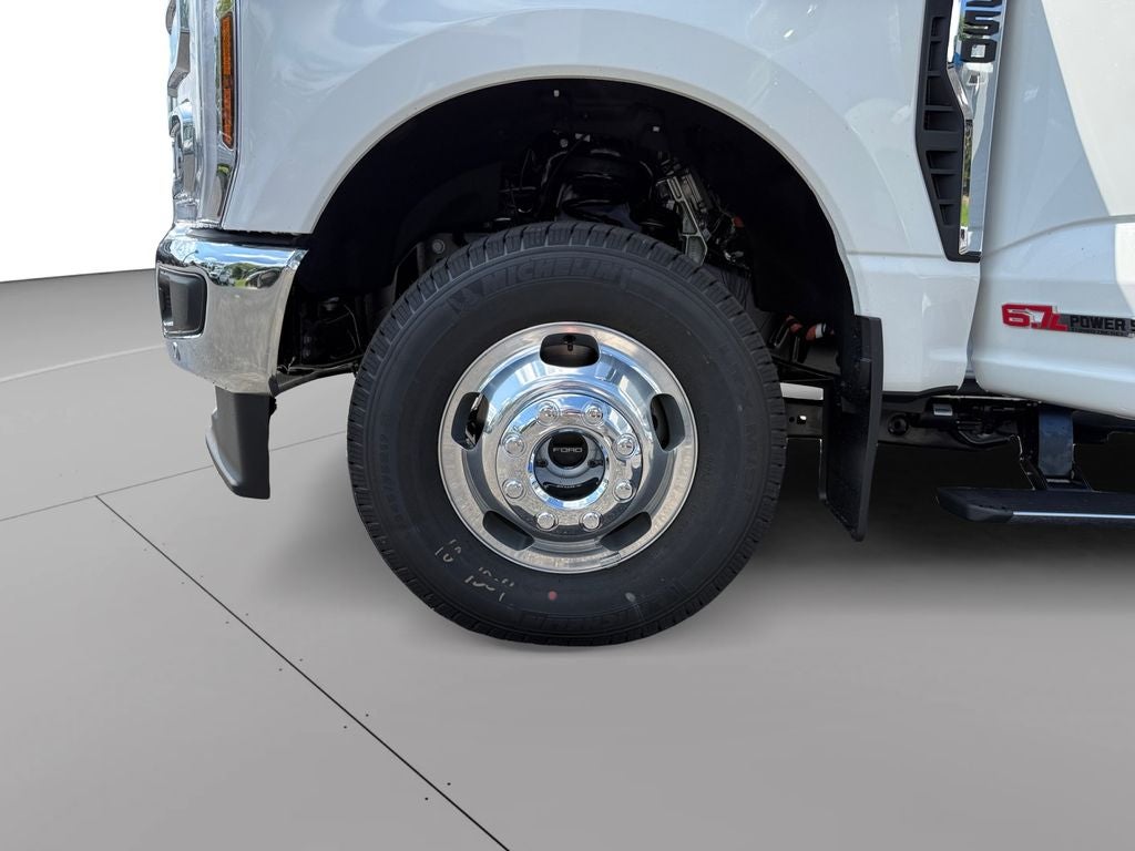 2026 Ford F-350SD Lariat DRW