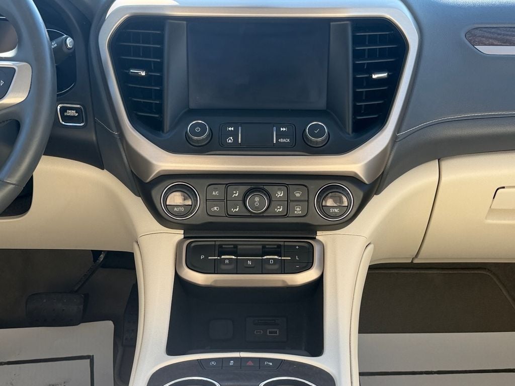 2023 GMC Acadia Denali