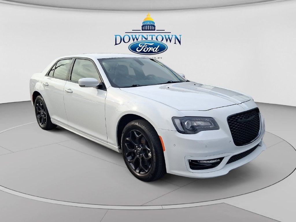 2023 Chrysler 300 Touring