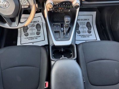 2022 Toyota RAV4 LE