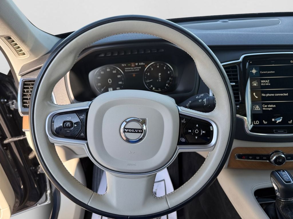 2021 Volvo XC90 T6 Momentum