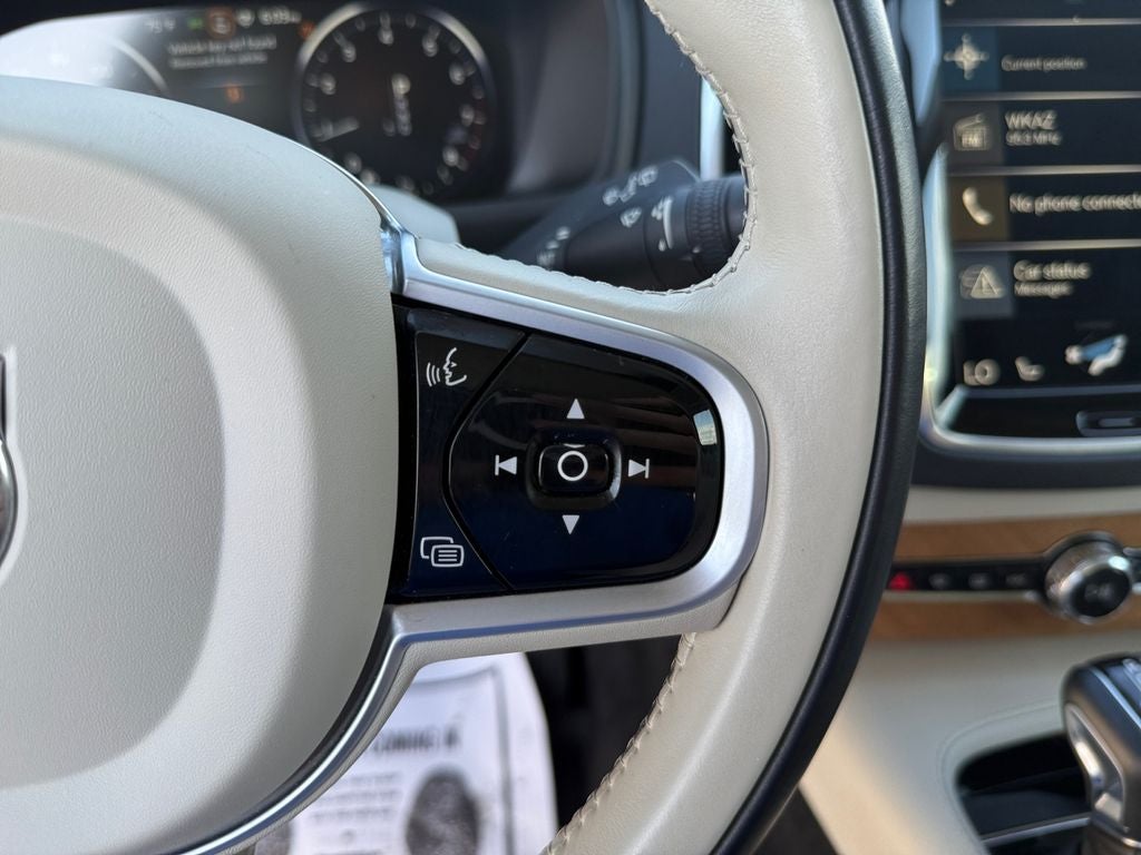 2021 Volvo XC90 T6 Momentum