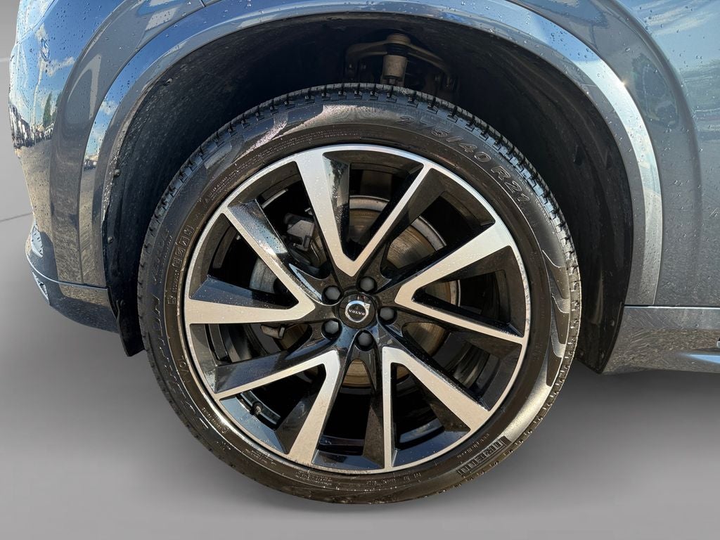 2021 Volvo XC90 T6 Momentum
