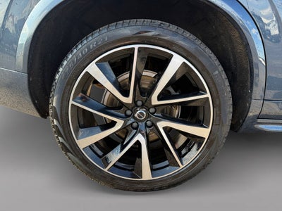 2021 Volvo XC90 T6 Momentum