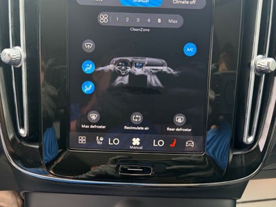 2026 Volvo XC40 B5 Core
