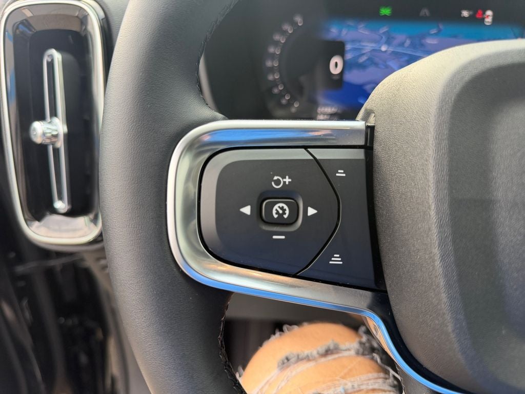 2026 Volvo XC40 B5 Core
