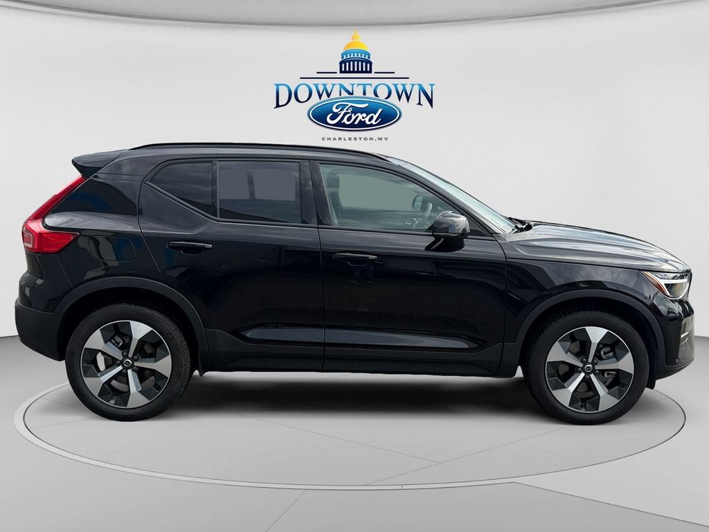 2026 Volvo XC40 B5 Core